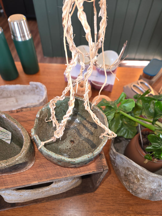 Small hanging planter pot - artisan-made in Australia